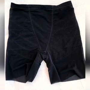 Black Butt Enhancer Shapewear Shorts (M)